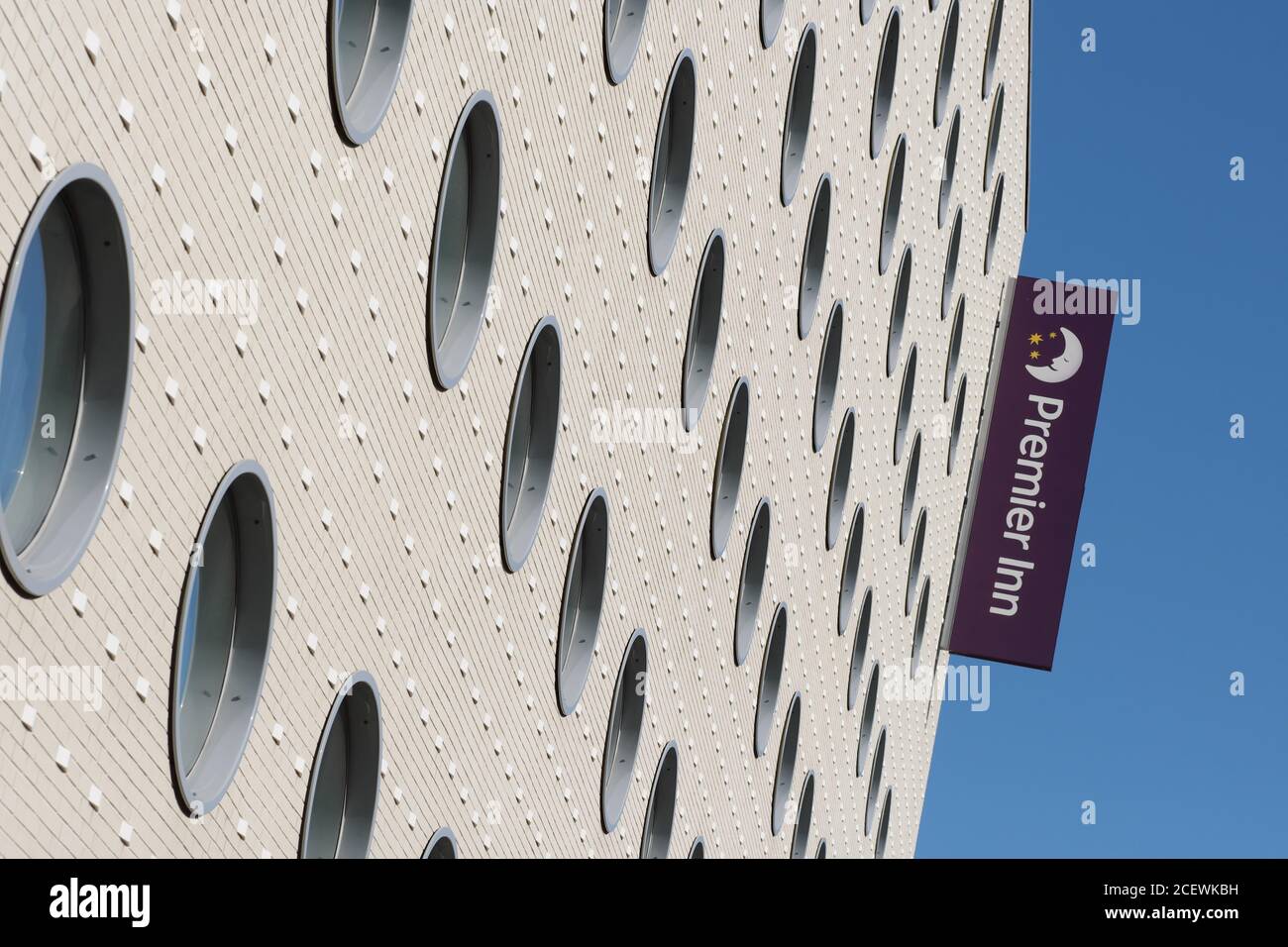 L'hotel Premier Inn di Cardiff presenta un design moderno Foto Stock