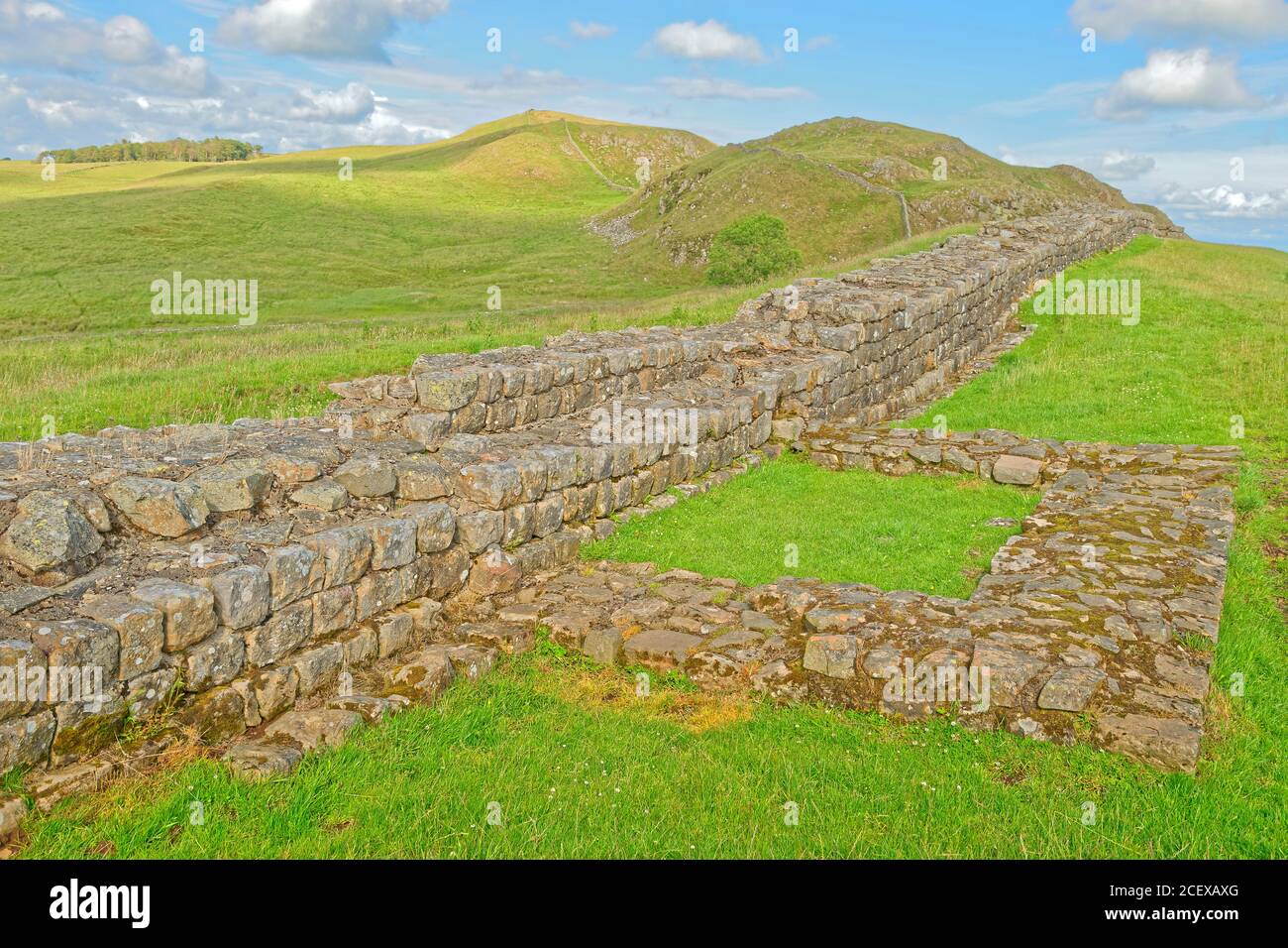 Il Muro di Adriano vicino a Haltwhistle, Northumberland, Inghilterra. Foto Stock