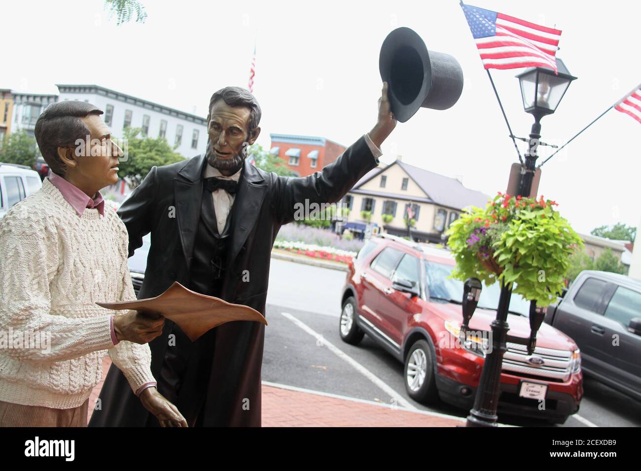 Gettysburg, Pennsylvania, Stati Uniti. Statua del presidente Lincoln in Lincoln Square. Foto Stock