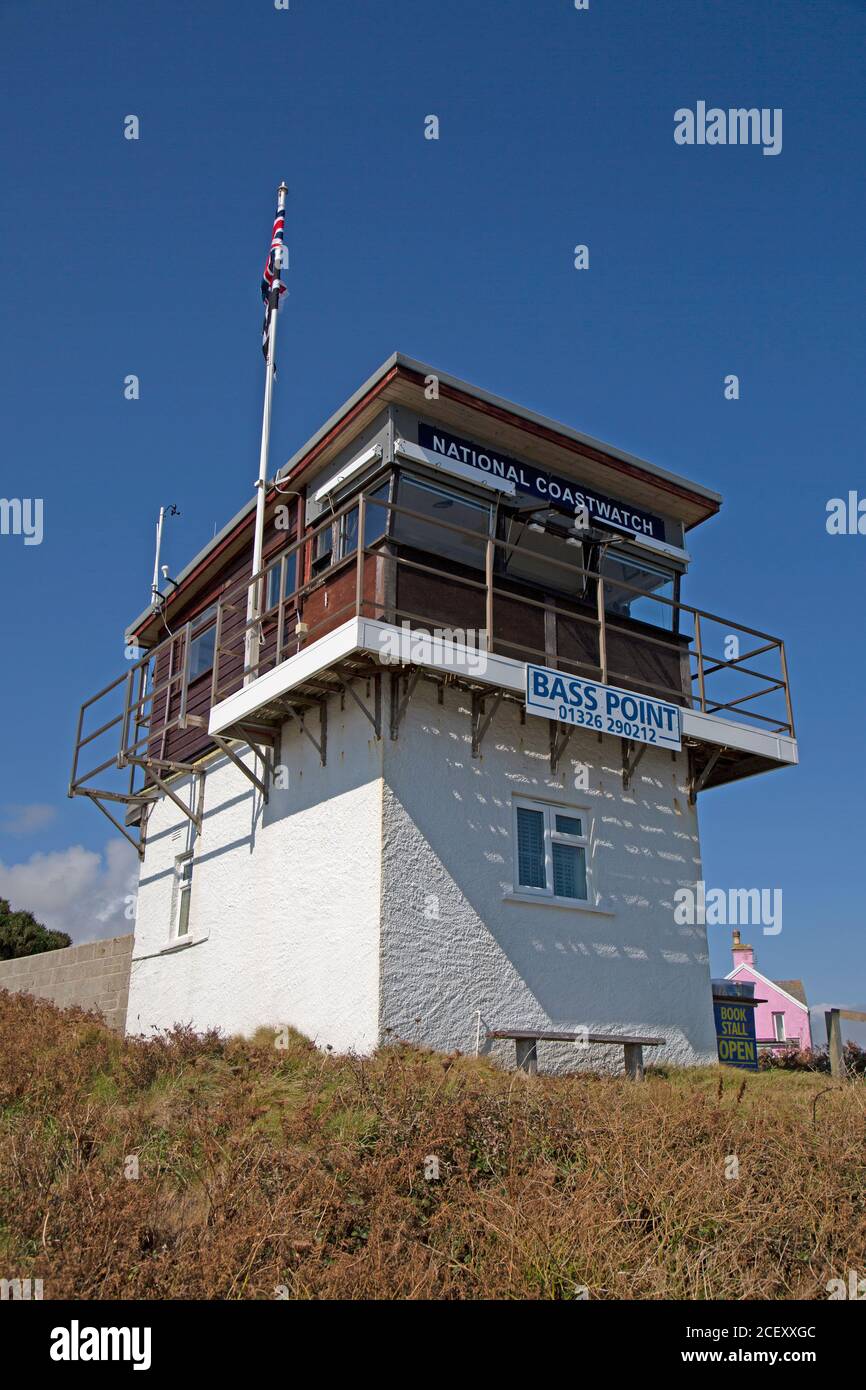 L'edificio panoramico del Coastwatch a Bass Point in Cornovaglia, Inghilterra. Foto Stock