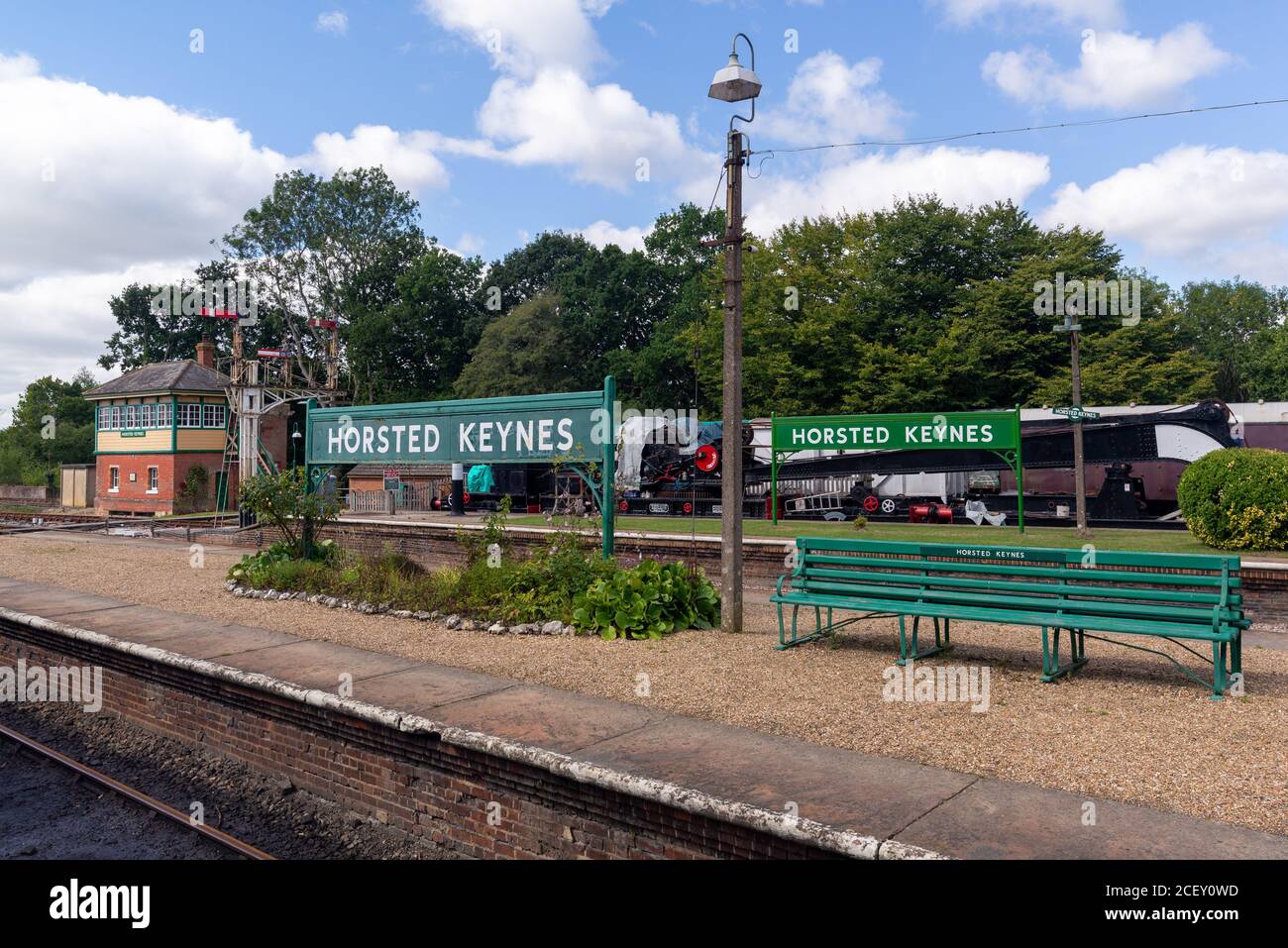 Horsted Keynes stazione sulla linea ferroviaria Bluebell, linea ferroviaria Heritage, West Sussex, Inghilterra, Regno Unito Foto Stock