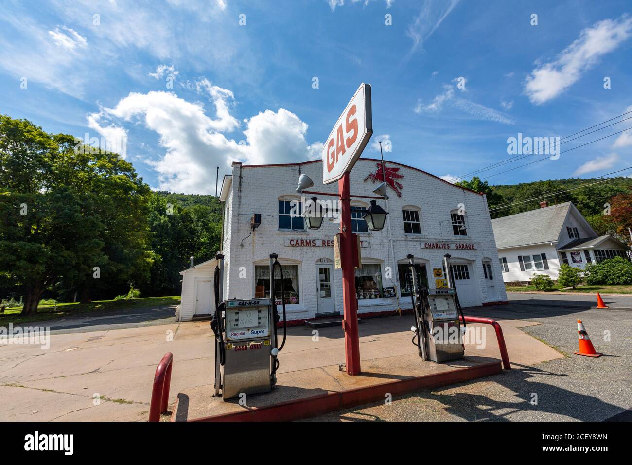 Distributore di benzina in Huntington Rd, Chester, Massachusetts, Stati Uniti Foto Stock