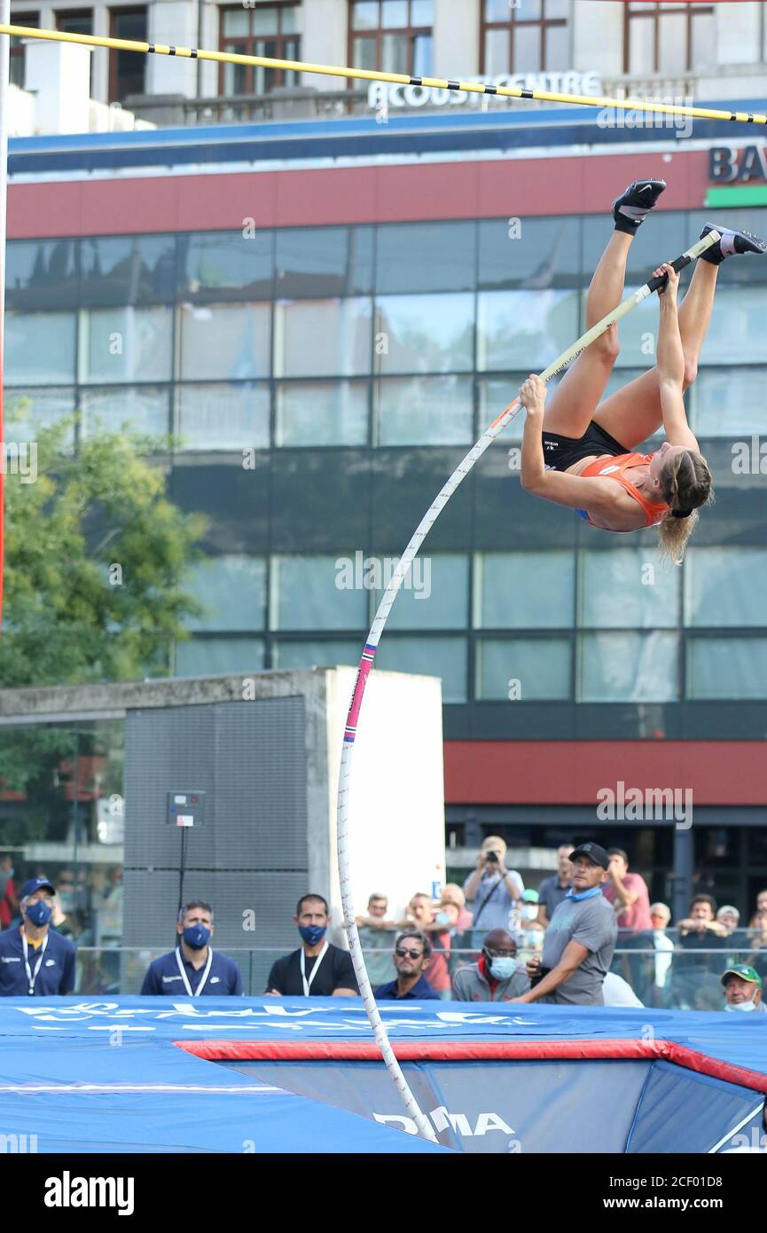 Losanna, Svizzera. 02 settembre 2020. LOSANNA, SVIZZERA - SET 02: Andrina HODEL della Svizzera in gara al Polo Vault Athletissima Lausanne City Event contando per la Diamond League 2020 a Place de l'Europe a Lausanne Credit: Mickael Chavet/Alamy Live News Foto Stock