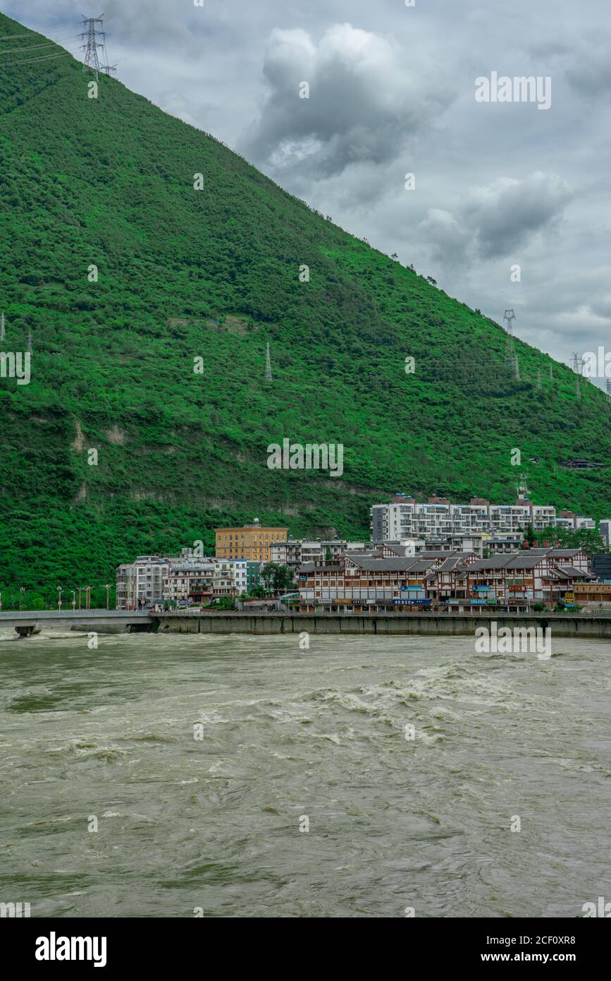 Fiume Dadu, il principale torrente ad ovest di Sichuan, Cina. Foto Stock