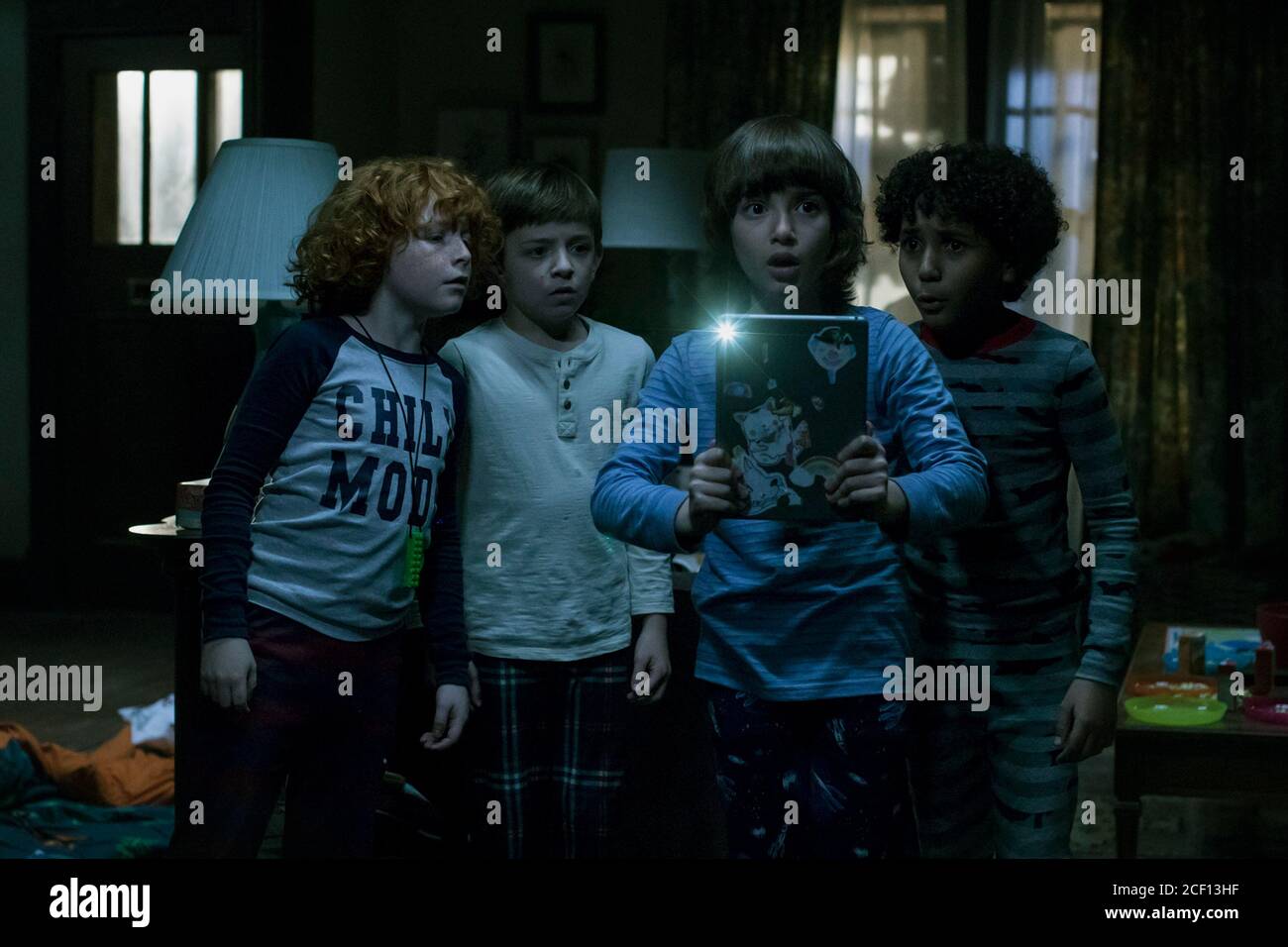 DATA DI RILASCIO: 30 ottobre 2020 TITOLO: Come Play CASA DI PRODUZIONE: Focus Features REGISTA: Jacob Chase TRAMA: Un mostro di nome Larry che si manifesta attraverso smartphone e dispositivi mobili. Versione film del cortometraggio 2017. PROTAGONISTI: Gavin Maciver-Wright, Winslow Fegley, Azhy Robertson, Jayden Marine. (Immagine di credito: © Sony Pictures/Entertainment Pictures) Foto Stock