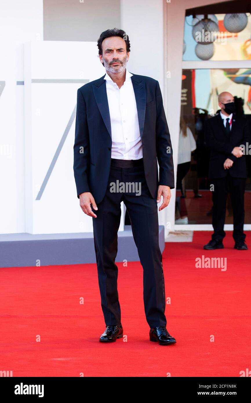 Venezia, Italia. 02 settembre 2020. Anthony Delon partecipa alla prima e alla cerimonia di apertura del 'Lacci/The Ties' al 77° Festival Internazionale del Cinema di Venezia il 2 settembre 2020 a Venezia, Italia Credit: Geisler-Fotopress GmbH/Alamy Live News Foto Stock