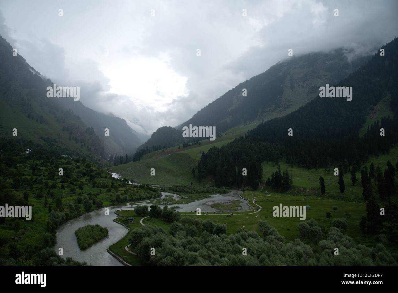 La Valle di Betaab è il miglior punto turistico locale di Pahalgam, Jammu Kashmir, India Foto Stock