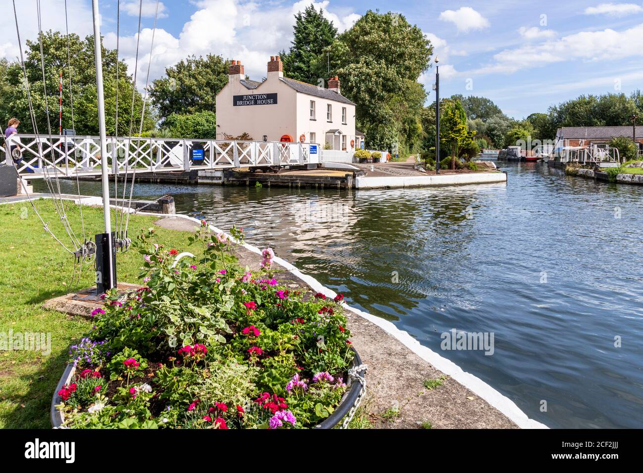 Junction Bridge House a Saul Junction, il punto di incrocio di Gloucester e Sharpness Canal con il canale Stroudwater a Saul, Gloucestershire UK Foto Stock