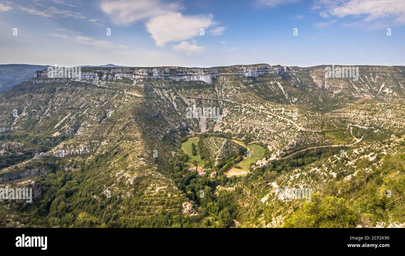 Vista panoramica del Grand Site del Circo di Navacelles in Gorges la Vis a Cévennes, Francia meridionale Foto Stock