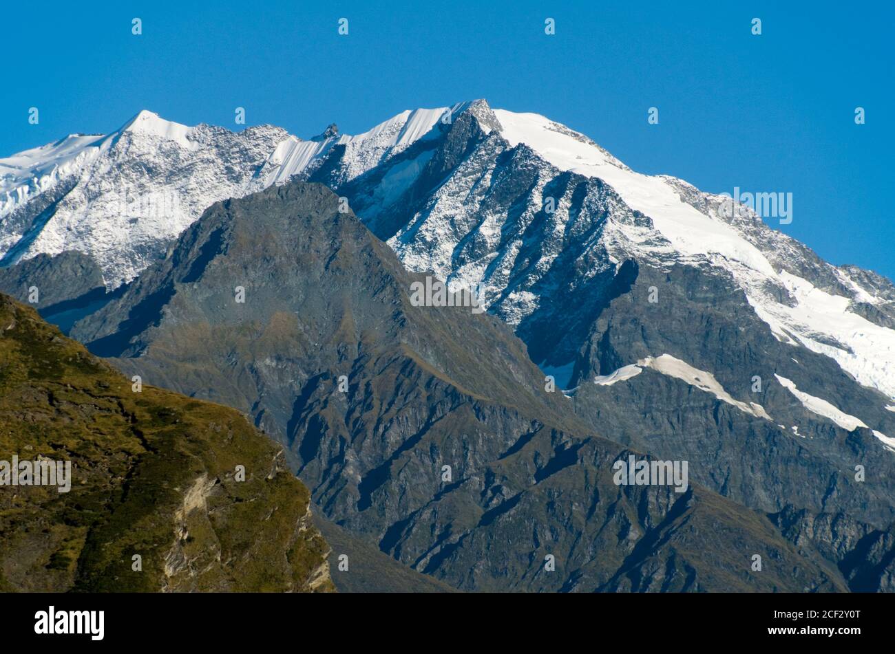 Rob Roy Peak dalla valle Matukituki, montare gli aspiranti il Parco Nazionale di South Island, in Nuova Zelanda Foto Stock