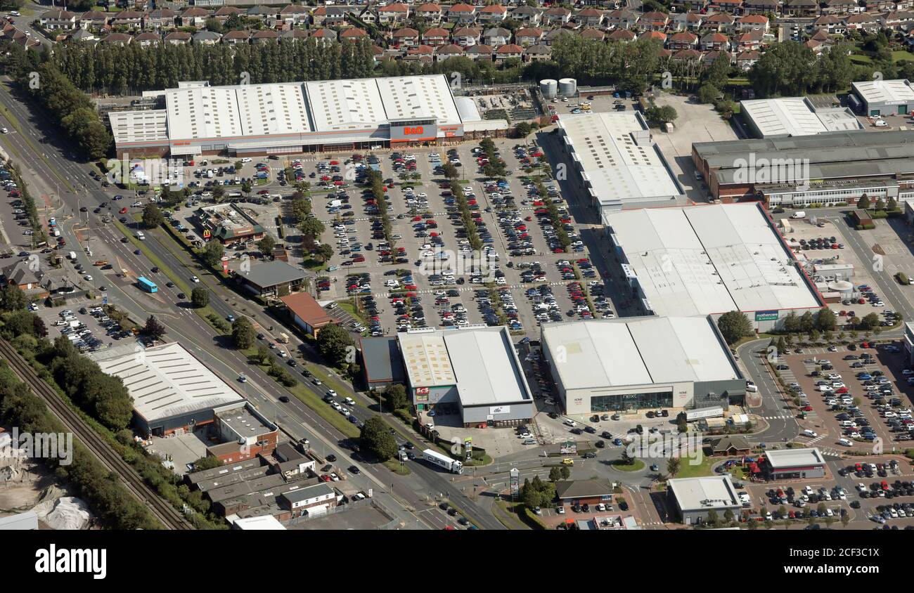 Vista aerea dell'Aintree Retail Park Foto Stock Vista aerea dell'Aintree Retail Park Foto Stock