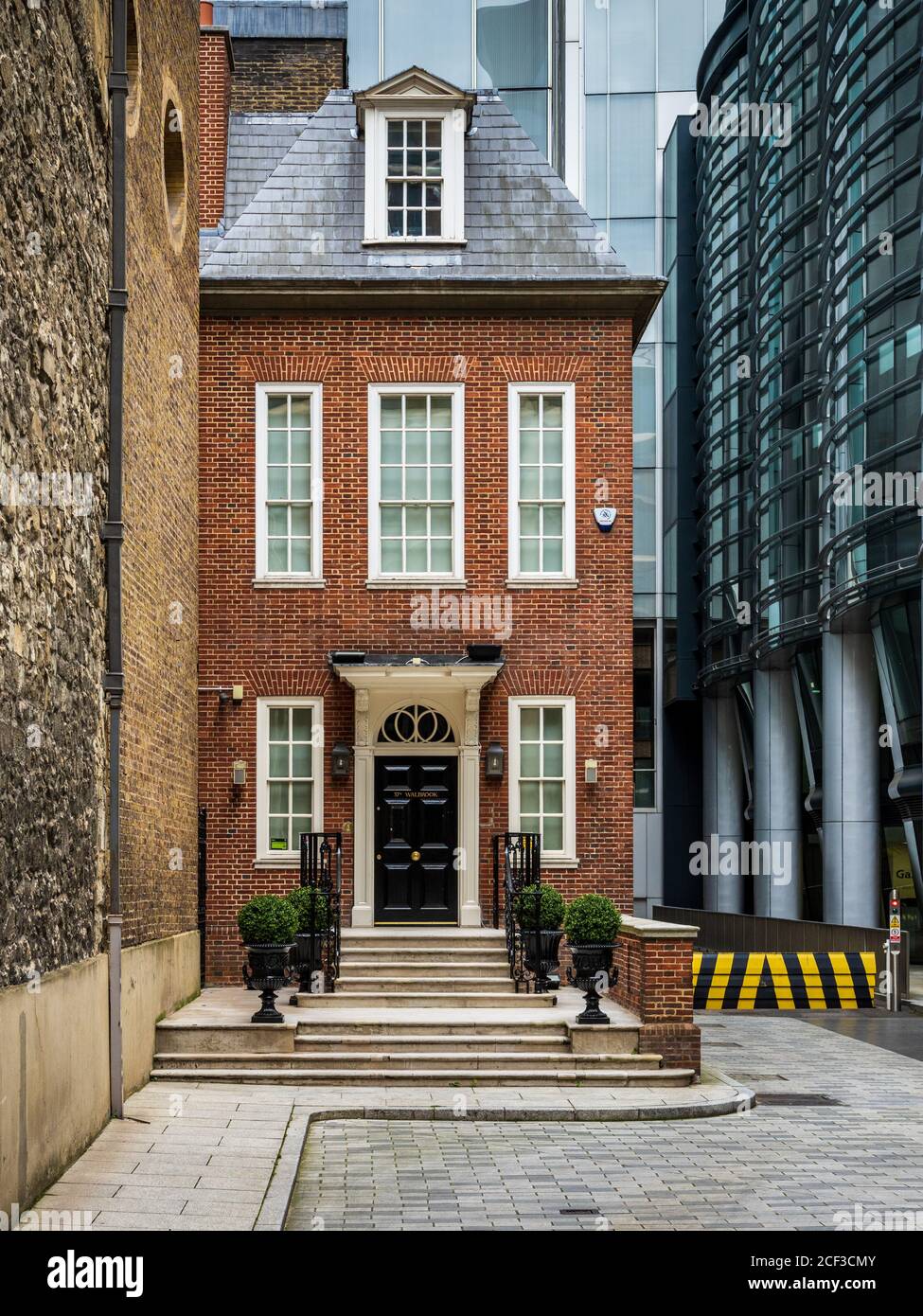 Il Walbrook Club a 37a Walbrook nella Città di Londra. Dining Club in una casa cittadina in stile Queen Anne, costruita nei primi anni '50. Foto Stock