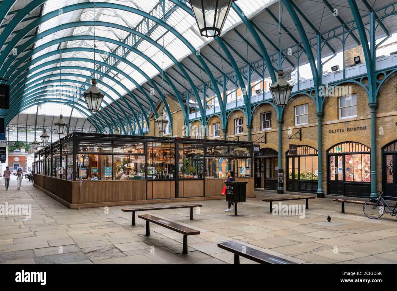Covent Garden sale mercato, vuoto area turistica durante la pandemia di virus corona 2020, Londra, Inghilterra, Regno Unito Foto Stock