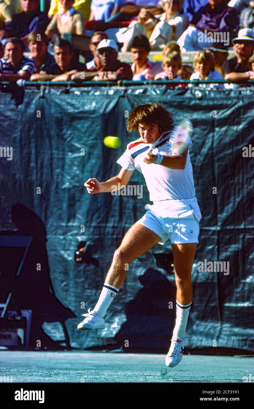 Jimmy Connors (USA) in gara al US Open Tennis 1977. Foto Stock