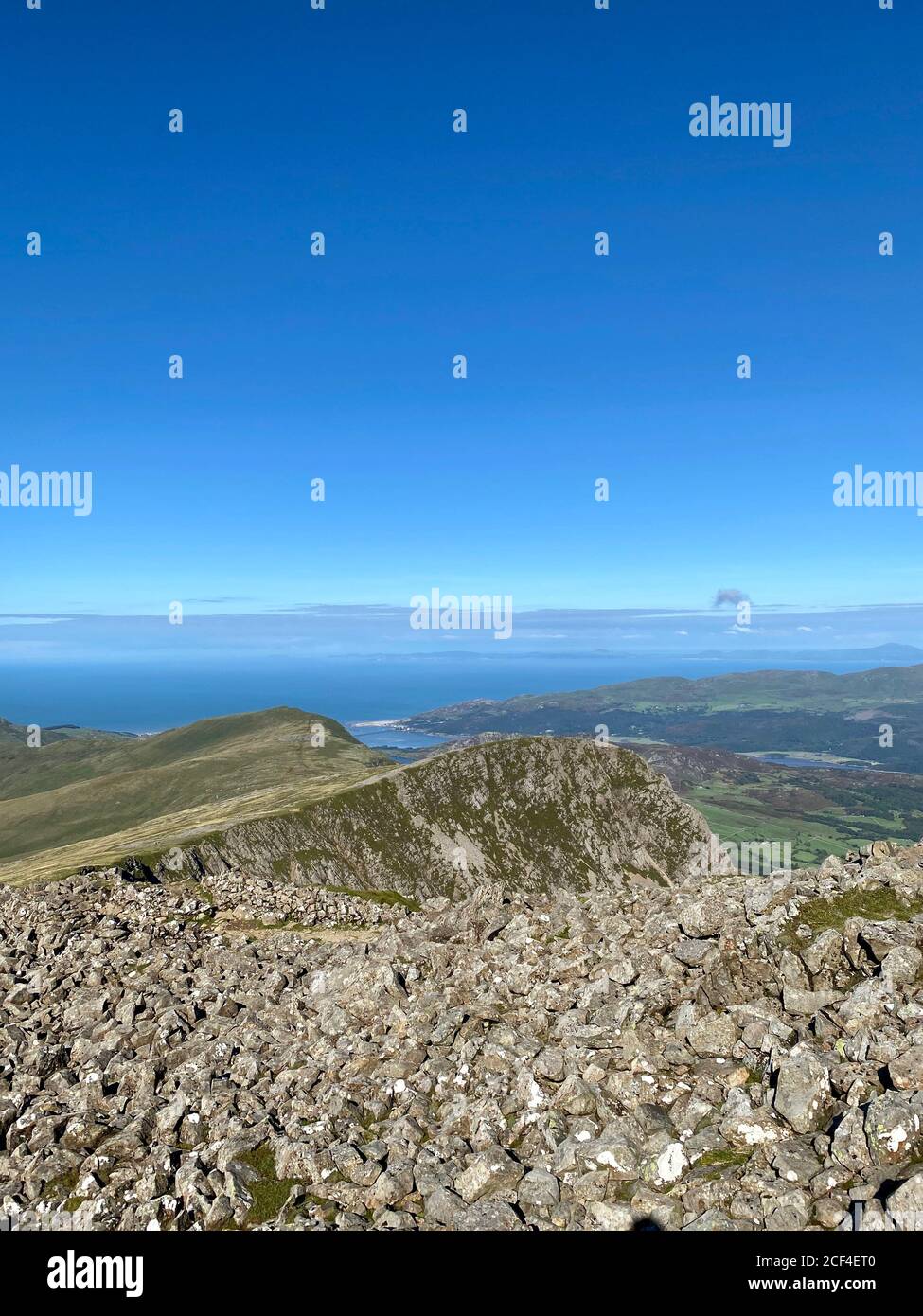 Cadair Idris montagna nel Galles del Nord, parte del Parco Nazionale di Snowdonia e vicino al Mach Loop Foto Stock