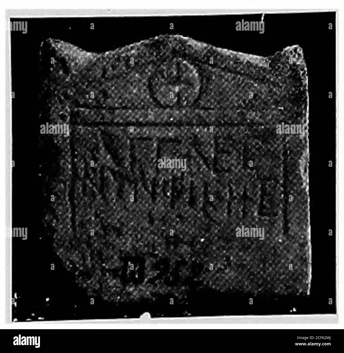 . Luce dall'antico Oriente; il nuovo Testamento illustrato da testi recentemente scoperti del mondo greco-romano. Somesix mesi più tardi fu scritta l'Epistola ai Romani, così che nel breve tempo Aquila e Priscilla non solo devono essere andati a Roma, ma si sono riuniti di nuovo subito l'incontro della chiesa nella loro casa mentionedin BOM. xvi. 5.-descrivere i nomi personali in Kom. xvi. Come specificicallySoman sulla forza delle iscrizioni trovate nella città di alcuni è circa assafe come descrivere Wilhelm, Friedriah, LuUe specificamente i nomi di Berlino perché sono trovati su B Foto Stock