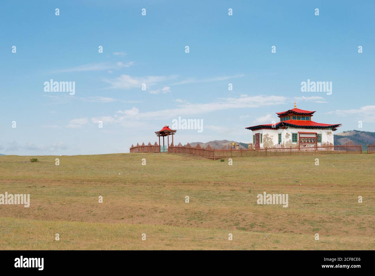 KHARKORIN, MONGOLIA - Tempio di Lubang Gyalpo a Kharkhorin (Karakorum), Mongolia. Karakorum fu la capitale dell'Impero Mongolo tra il 1235 e il 1260. Foto Stock