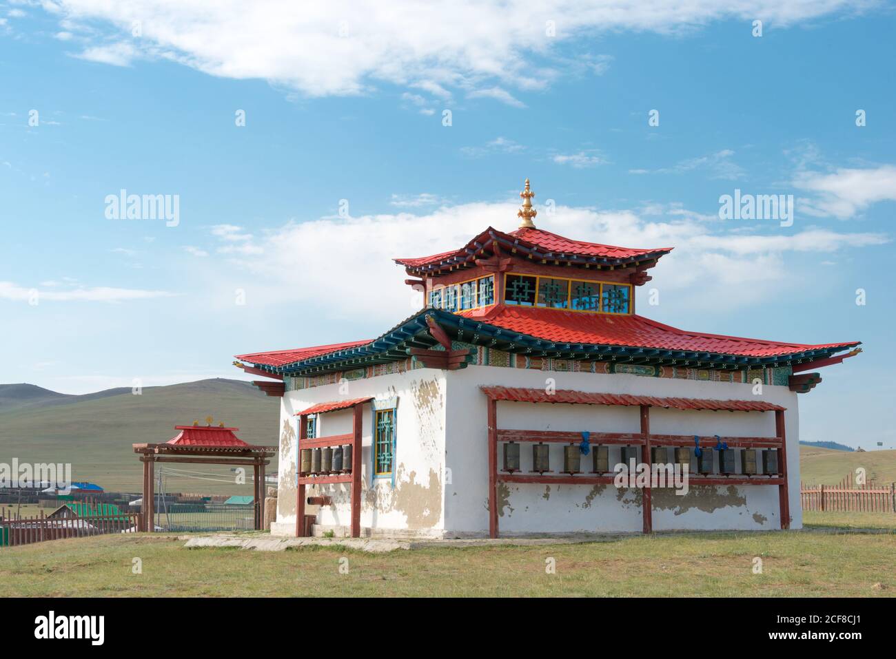 KHARKORIN, MONGOLIA - Tempio di Lubang Gyalpo a Kharkhorin (Karakorum), Mongolia. Karakorum fu la capitale dell'Impero Mongolo tra il 1235 e il 1260. Foto Stock