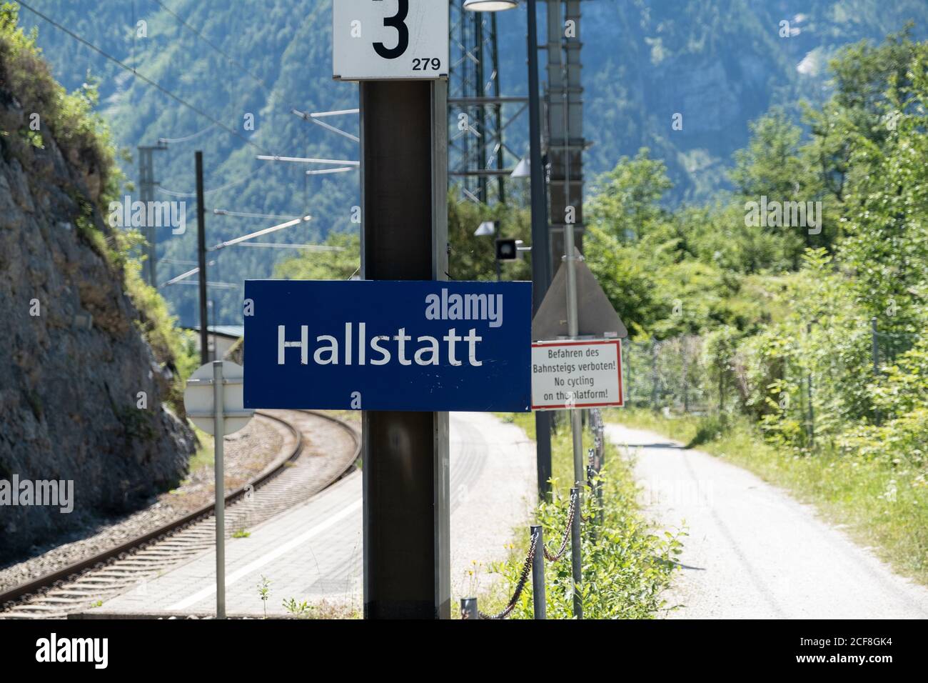 Cartelli locali, Hallstatt, Austria Foto Stock