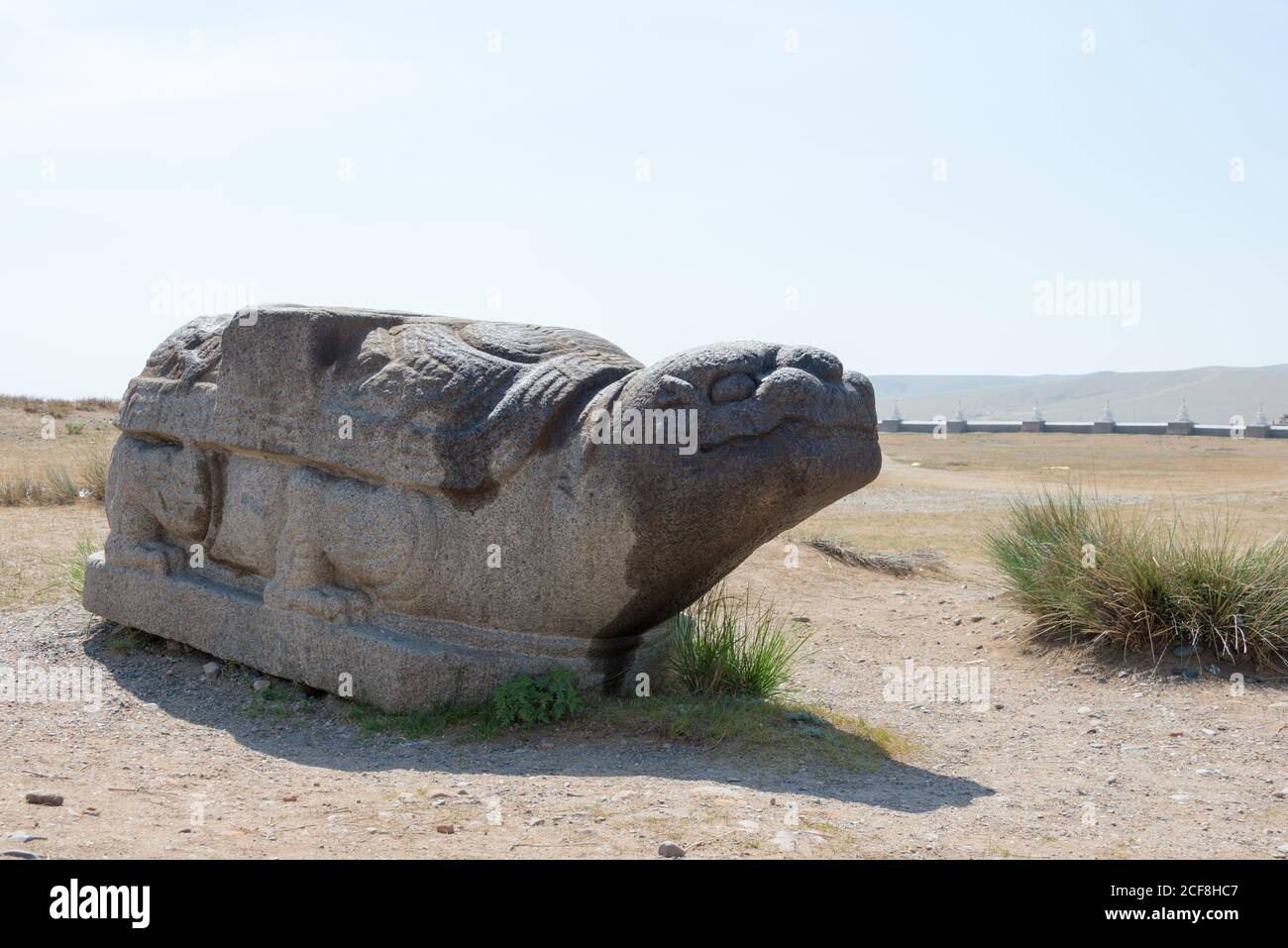KHARKORIN, MONGOLIA - pietra tartaruga a Kharkhorin (Karakorum), Mongolia. Fa parte dell'Orkhon Valley Cultural Landscape, patrimonio dell'umanità. Foto Stock