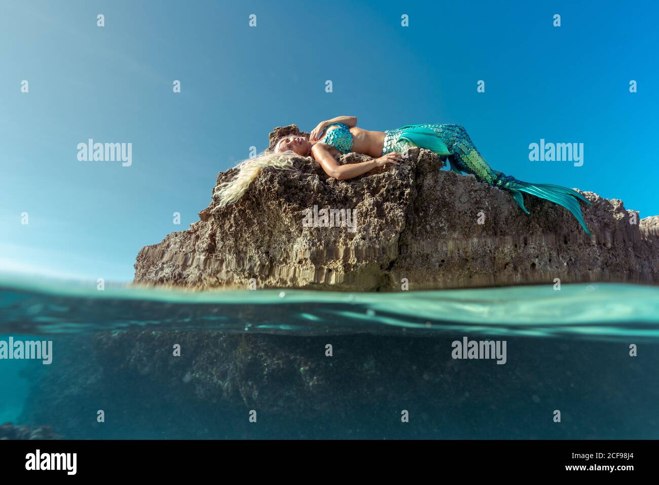 Coda di sirena blu Foto stock - Alamy