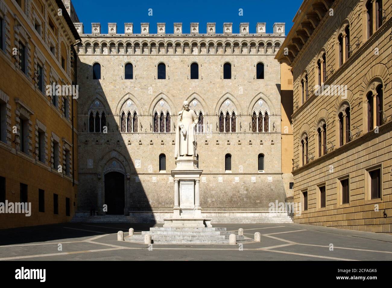 Monte dei Paschi di Siena, la più antica banca sopravvissuta del mondo, a Siena, Italia Foto Stock