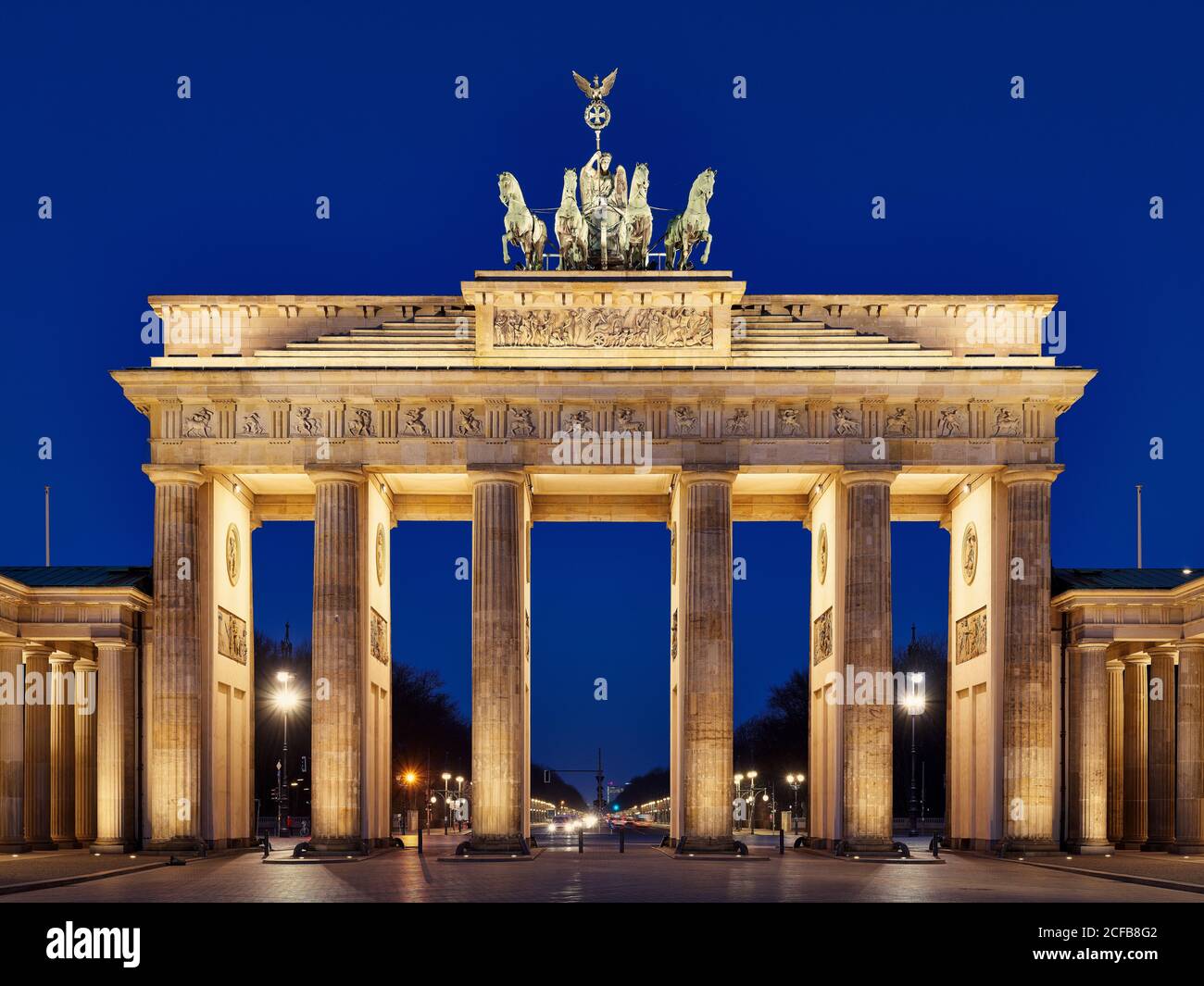 Porta di Brandeburgo, Pariser Platz, Unter den Linden, Berlino, capitale federale, Germania Foto Stock