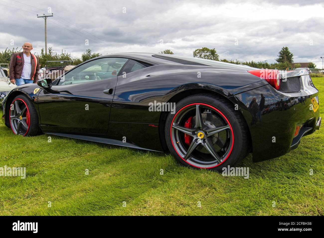 A 2010 Ferrari 458, Reg No MJ53 WTS, al Blue Bowl, West Harptree 29/08/2020 Foto Stock