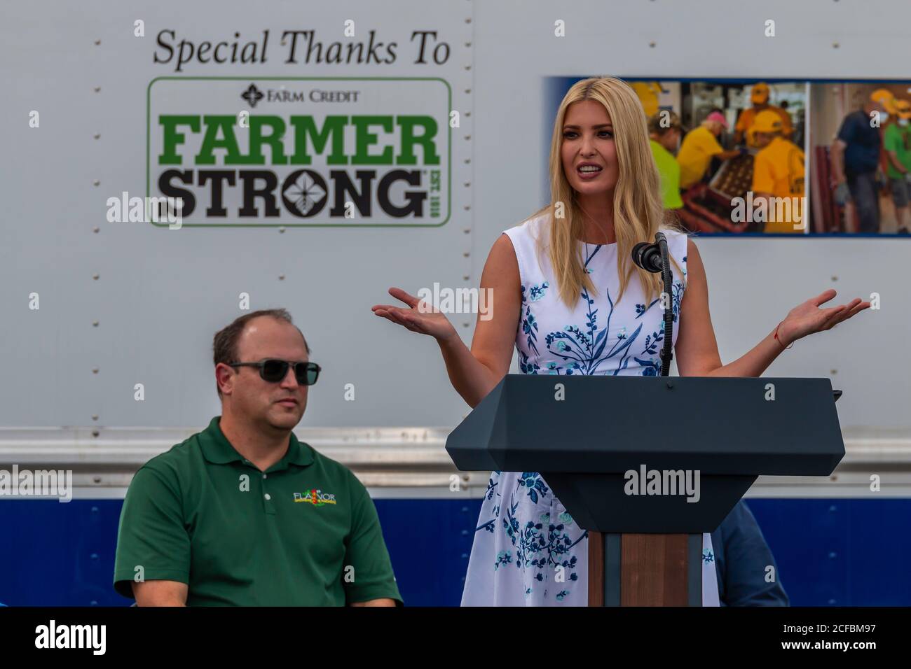 Ivanka Trump parla alla folla del successo di Il programma di alimentazione della scatola di alimento degli agricoltori alle famiglie Foto Stock