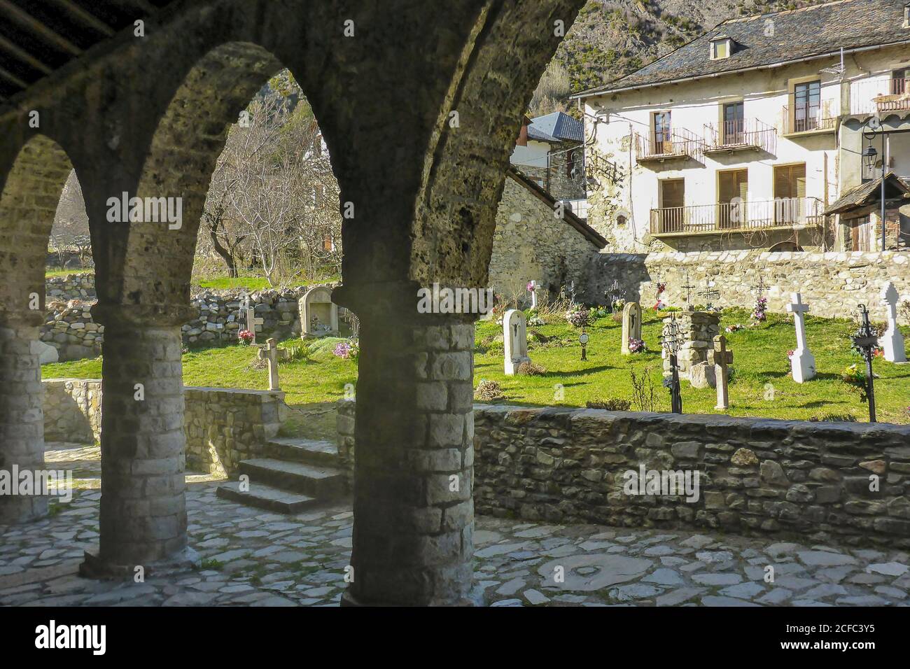 Spagna Catalogna Pirinei Pirineos Vall de Boí Spagna Valle de Bohí Santa Eulàlia d'Erill Boí-Taüll Foto Stock
