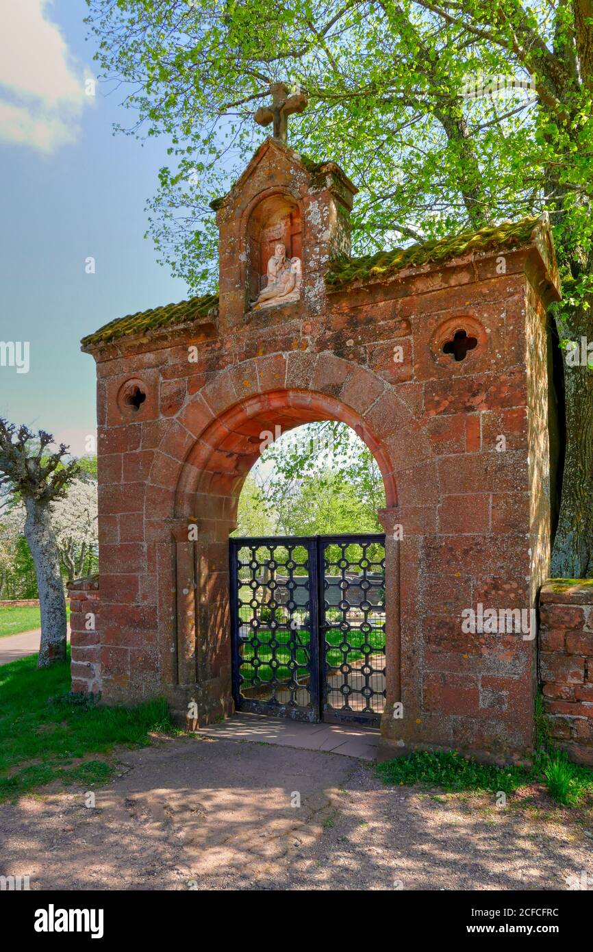 Porta Cimitero del costruttore Schinkel, Kastel-Stadt, Saar Valley, Renania-Palatinato, Germania Foto Stock