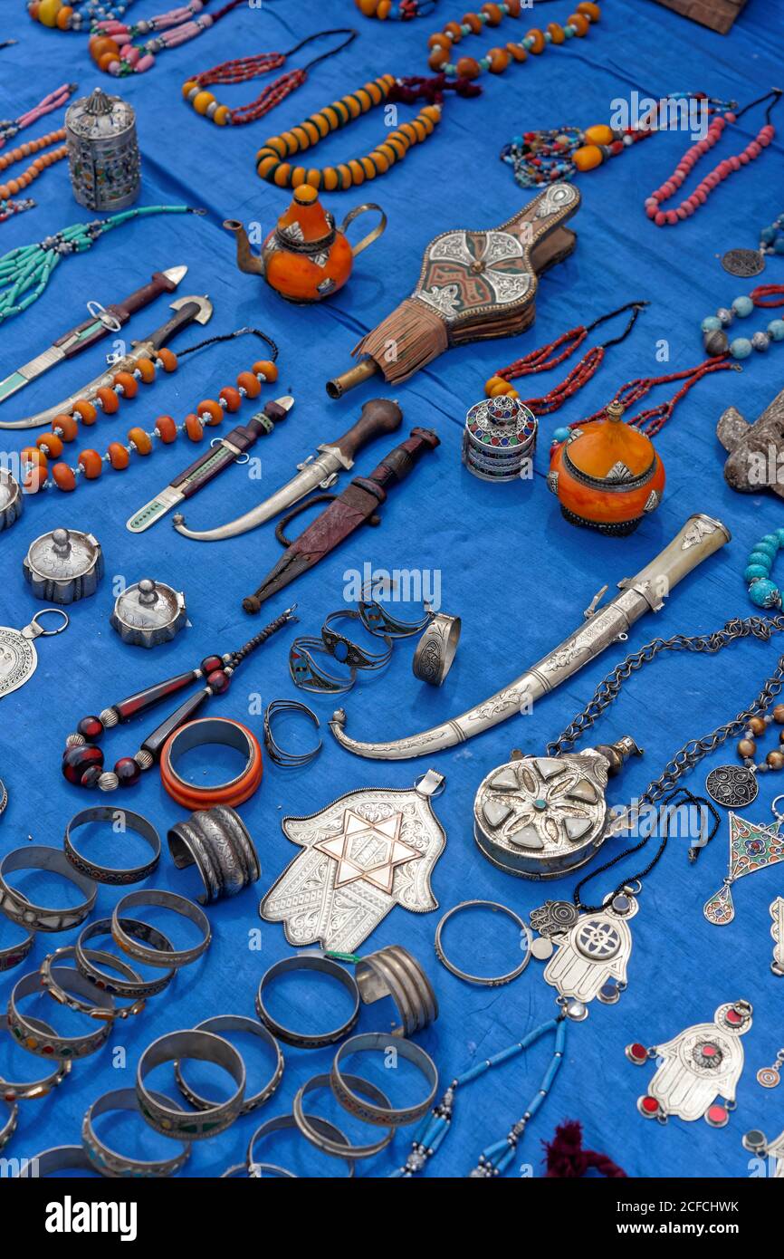 Creative, gioielleria, Marocco, venditore stradale, commercio, arabo, berbero Foto Stock