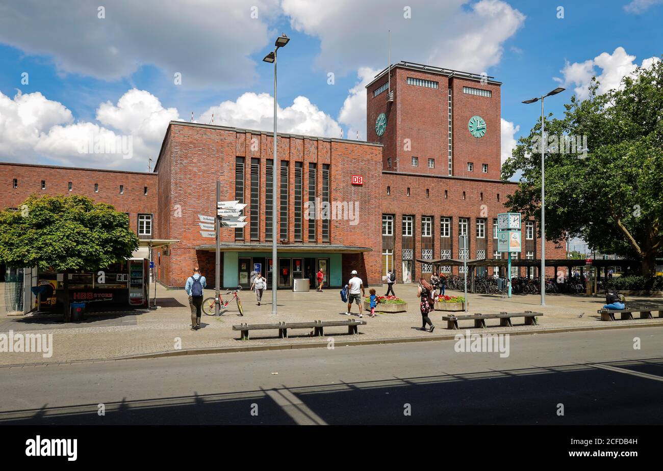 Ingresso principale, stazione principale, Oberhausen, zona Ruhr, Nord Reno-Westfalia, Germania Foto Stock