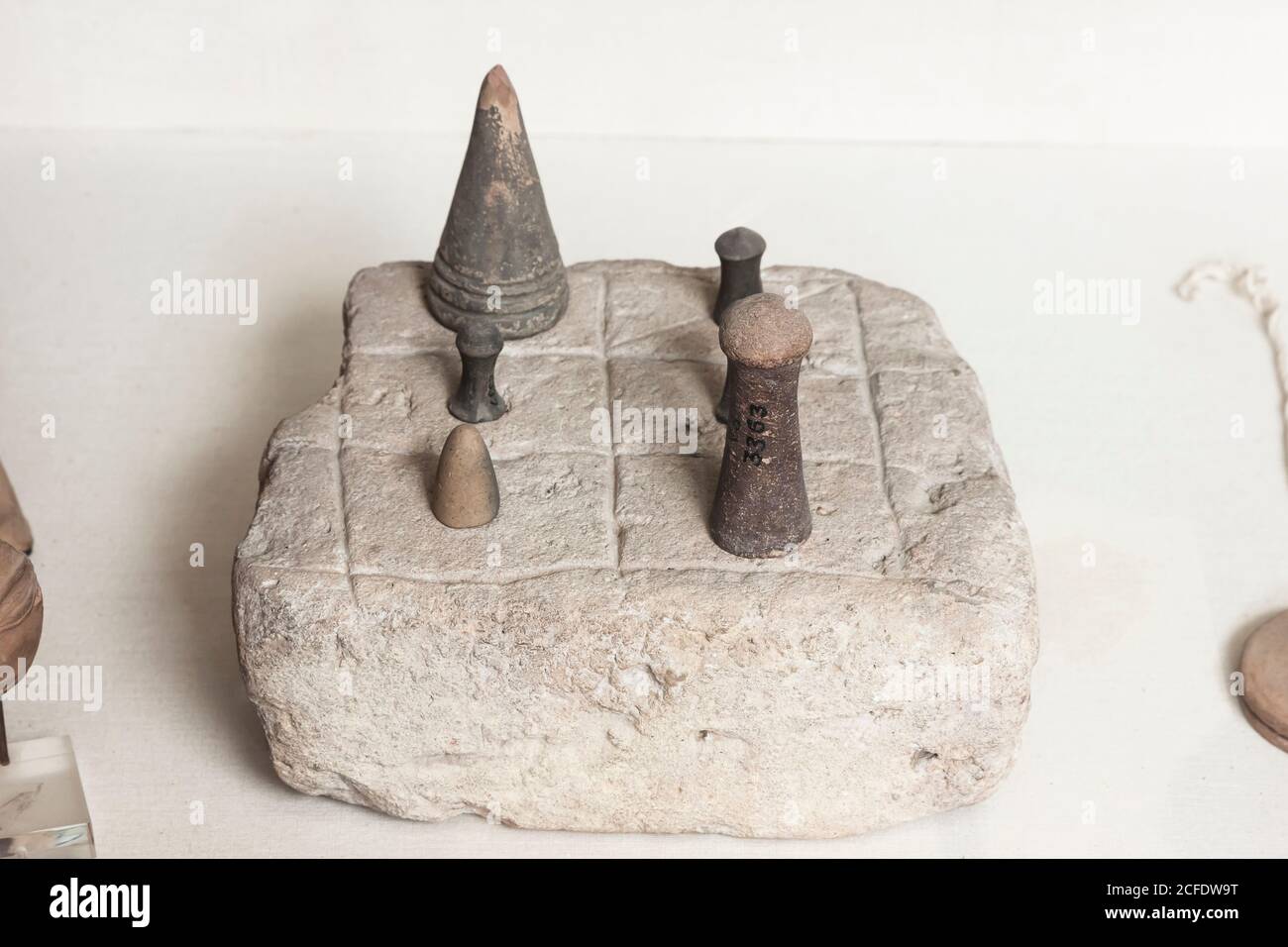 La più antica scacchiera, Mohenjo daro, Indo Valley Civilization Gallery, Museo Nazionale del Pakistan, Karachi, Sindh, Pakistan, Asia meridionale, Asia Foto Stock