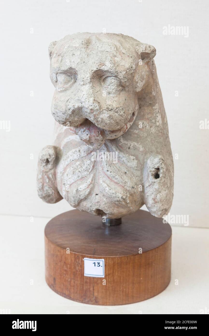 Statua del leone di stucco, da Taxila, Galleria di Gandhara, Museo Nazionale del Pakistan, Karachi, Sindh, Pakistan, Asia del Sud, Asia Foto Stock