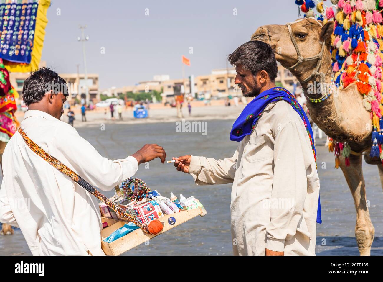 Venditore di strada a Clifton Beach, venditore di strada, Karachi, Sindh, Pakistan, Asia meridionale, Asia Foto Stock