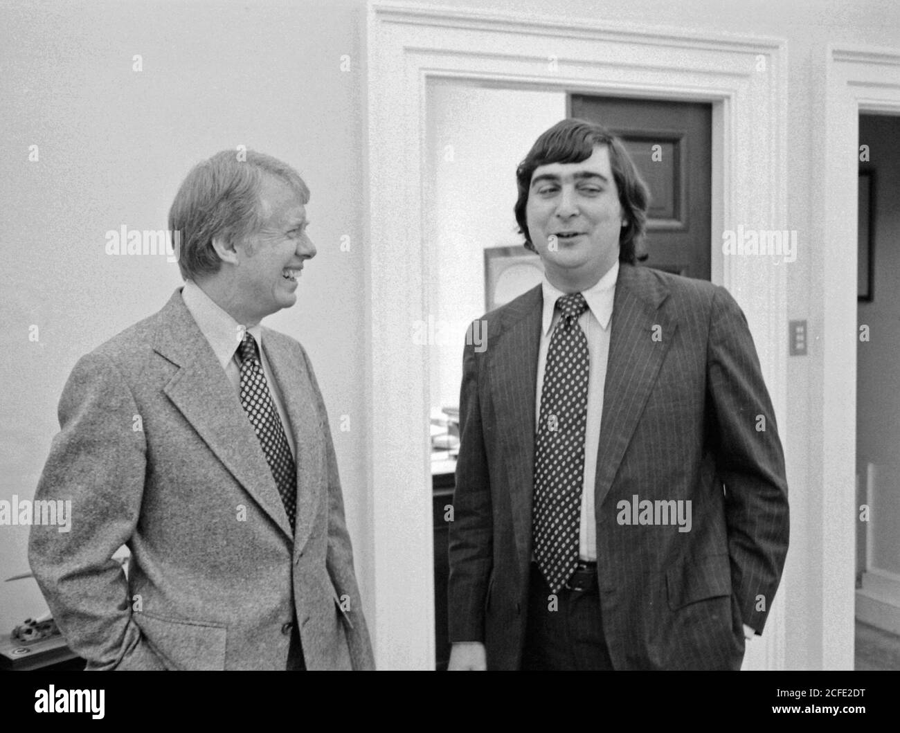 Jimmy carter con Pat Caddell ca. 7 novembre 1977 Foto Stock