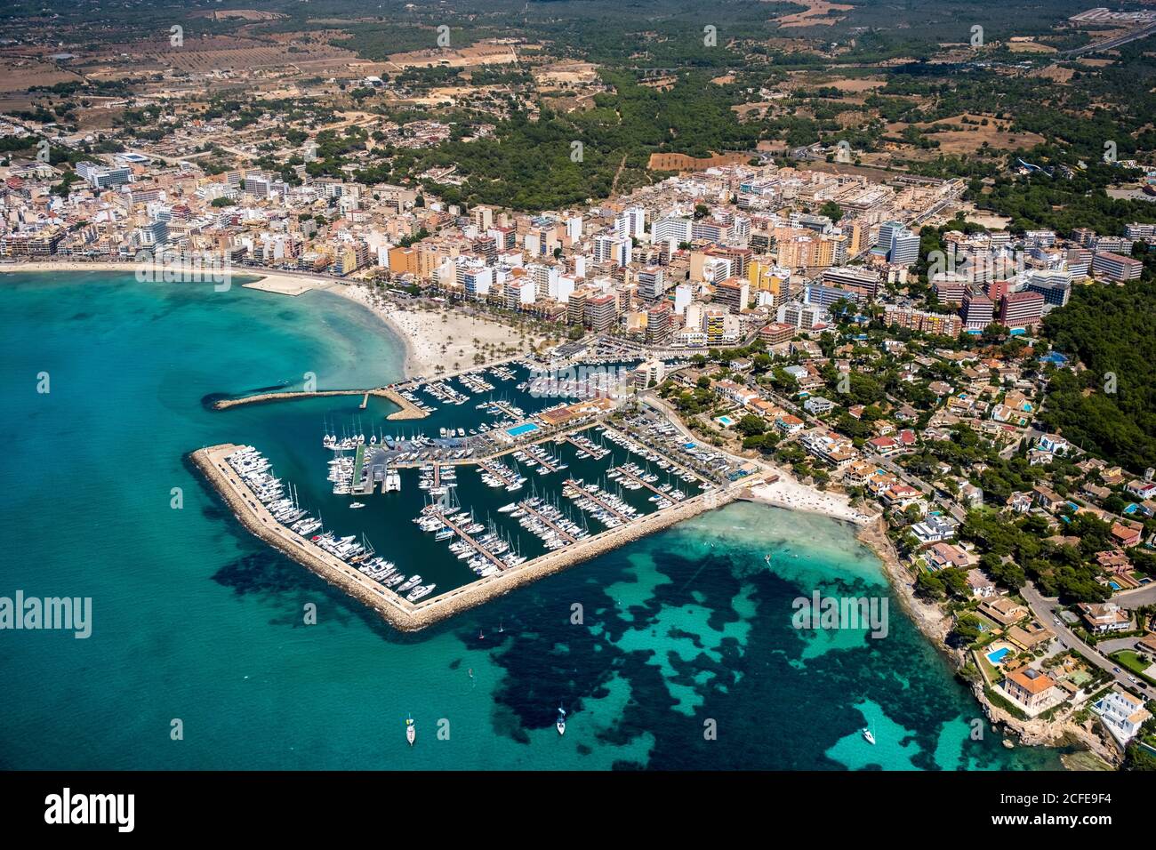 Vista aerea del porto di Arenal con spiaggia e baia, S'arenal, Arenal, Ballermann, Mallorca, Isole Baleari, Spagna Foto Stock