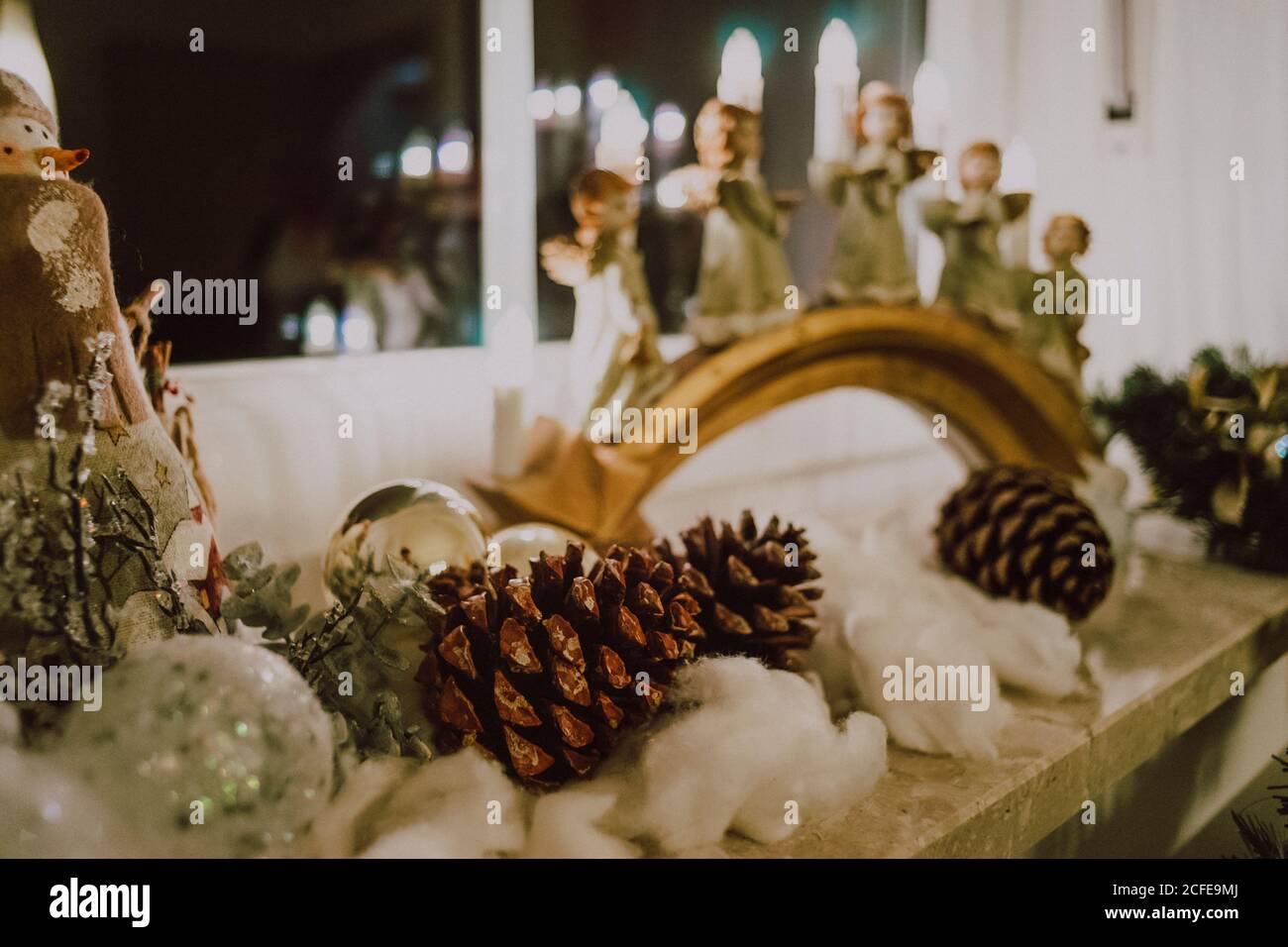 Germania, Baviera, Natale, Notte silenziosa, 24. Dicembre, festa di Natale, albero, sera, decorazione e candela elettrica, Foto Stock