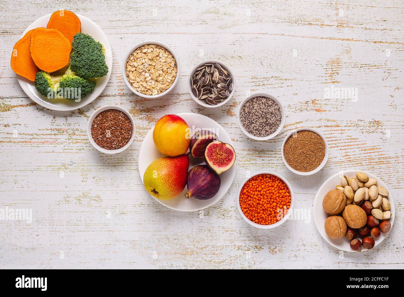 Prodotti ricchi di fibre. Alimentazione sana. Vista dall'alto. Foto Stock