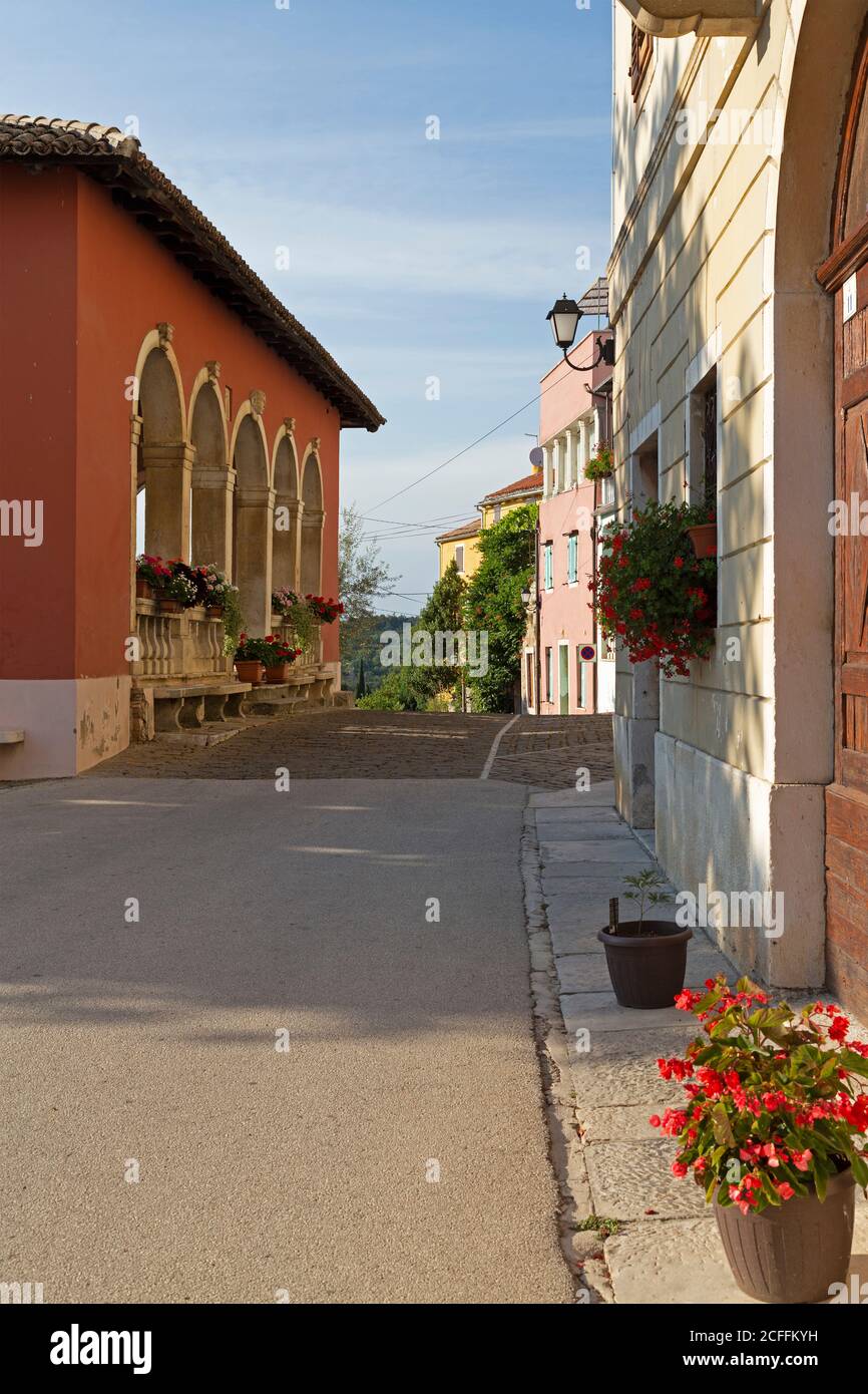 Venetian, Loggia, villaggio di montagna Oprtalj, Istria, Croazia Foto Stock