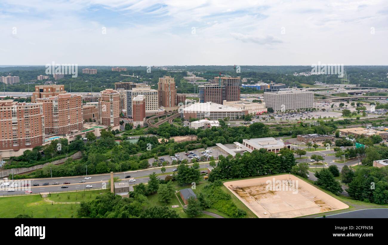 Lo skyline di Alessandria, Virginia, USA e delle aree circostanti, visto dalla cima del Tempio Masonico George Washington. Foto Stock