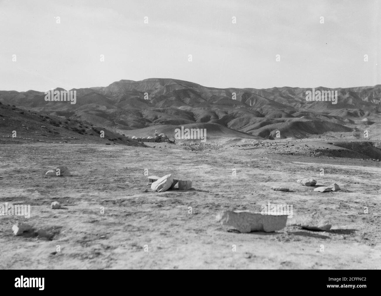 Didascalia originale: Area di Jericho e Giordania. Vista a distanza di Neby Mousa [e.. Nebi Musa] - Ubicazione: Cisgiordania ca. 1934-1939 Foto Stock