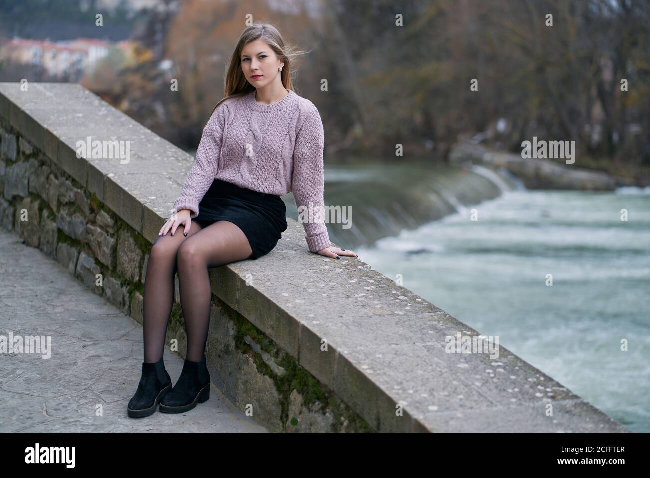 Gonna corta hotsell e maglione