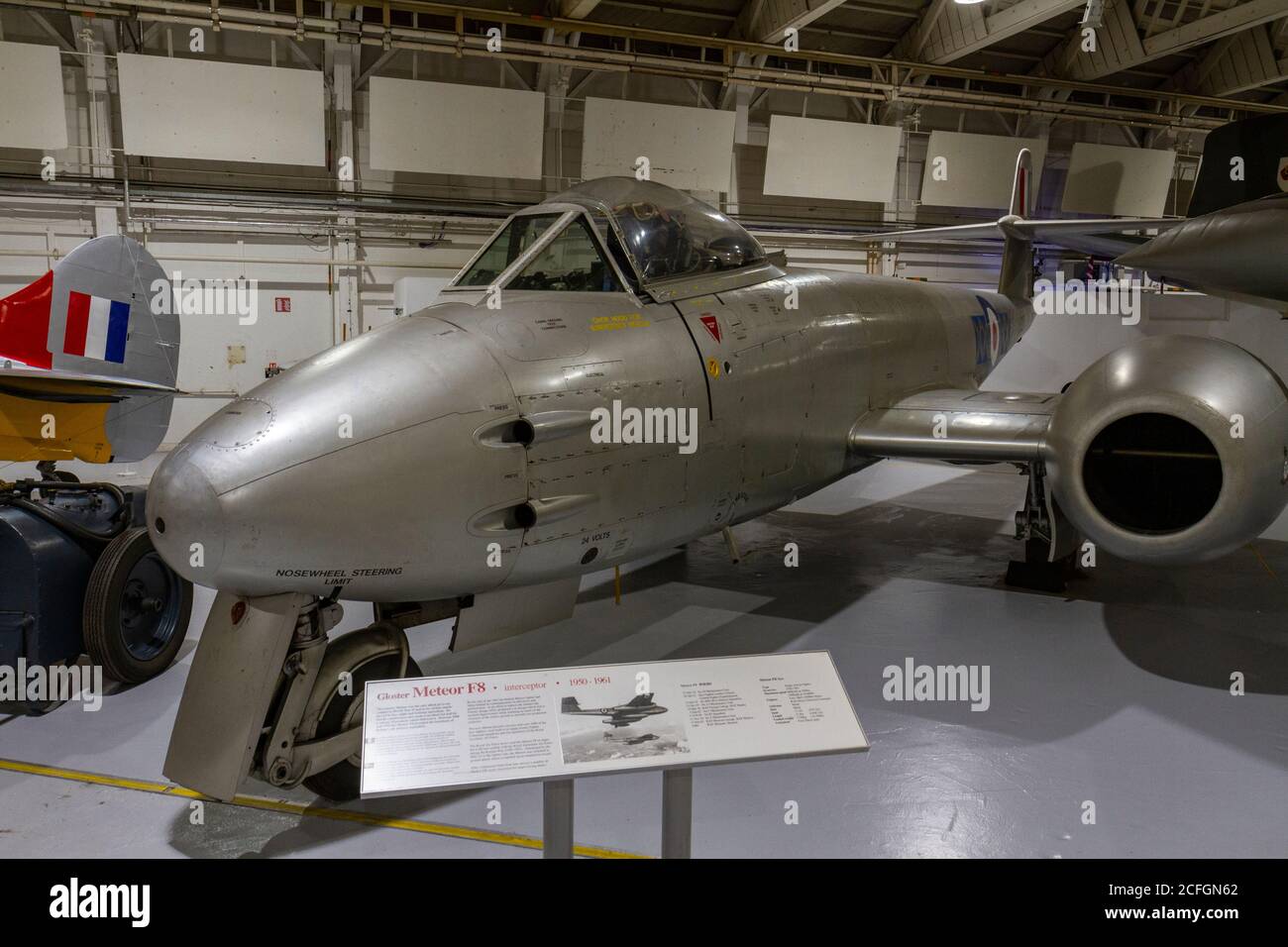 Un intercettore Gloster Meteor F8 (1950-61) in mostra al RAF Museum di Londra, Regno Unito. Foto Stock