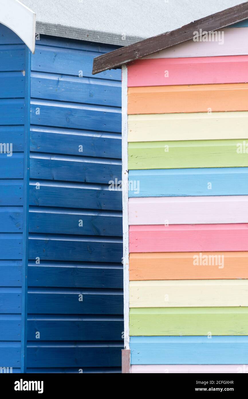 Colorate capanne sulla spiaggia a Harwich, Essex, Regno Unito Foto Stock
