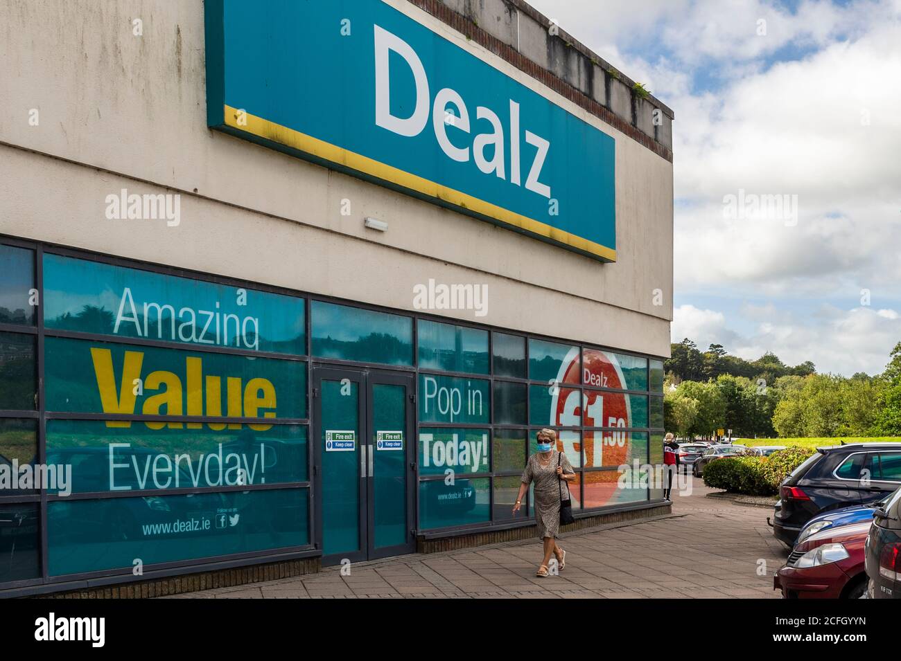 Dealz discount nel Riverview Shopping Centre, Bandon, West Cork, Irlanda Foto Stock