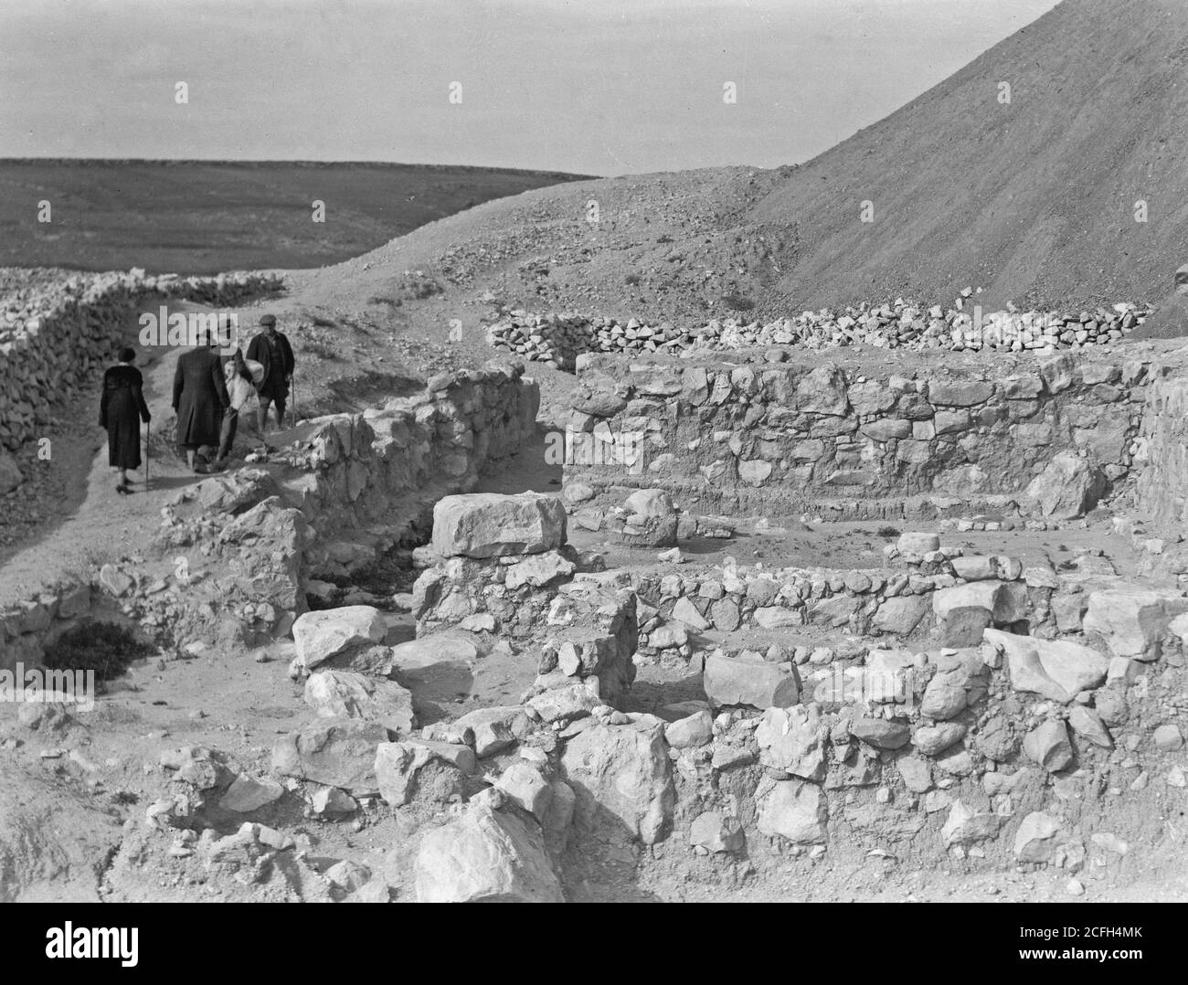 Storia del Medio Oriente - Tel Deweir (Lachish). XVIII-XIX dyn [asty] tempio guardando N. bordo di grande dump N.W. angolo di Tell Foto Stock