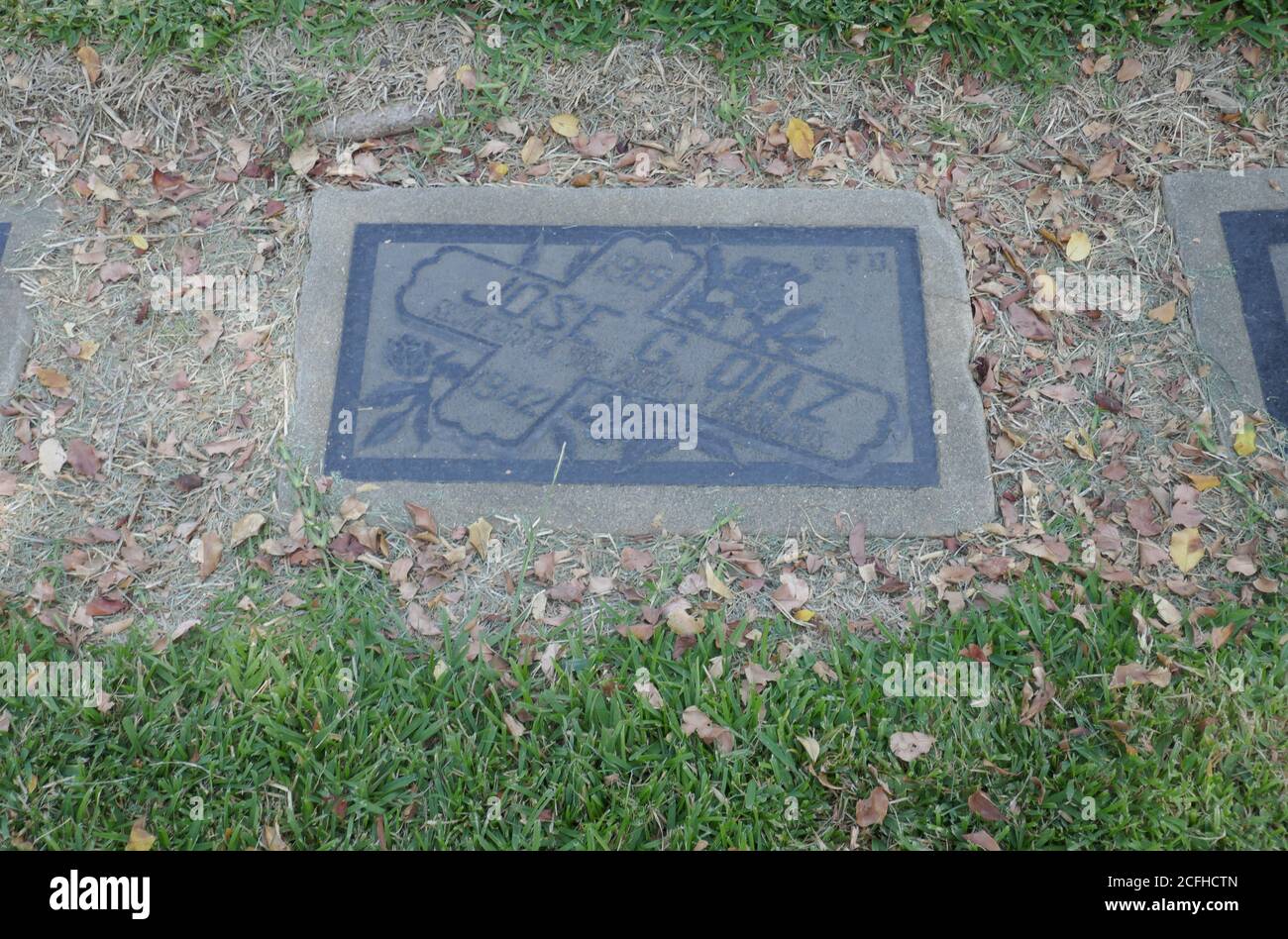 Los Angeles, California, USA 4 settembre 2020 UNA visione generale dell'atmosfera della tomba di Jose Gallardo Diaz al Calvario Cimitero il 4 settembre 2020 a Los Angeles, California, USA. Jose Diaz fu vittima di un omicidio alla Sleepy Lagoon il 2 agosto 1942. Foto di Barry King/Alamy Stock foto Foto Stock