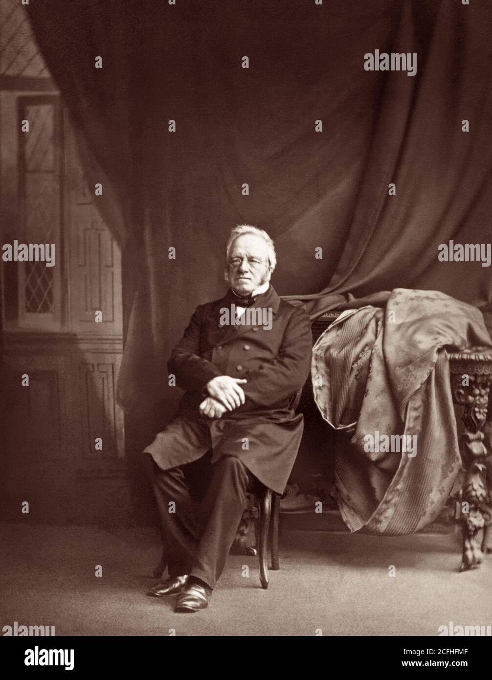John Edward Grey (1800-1875), zoologo britannico, in un ritratto fotografico del 1863 di Ernest H. Edwards. Foto Stock